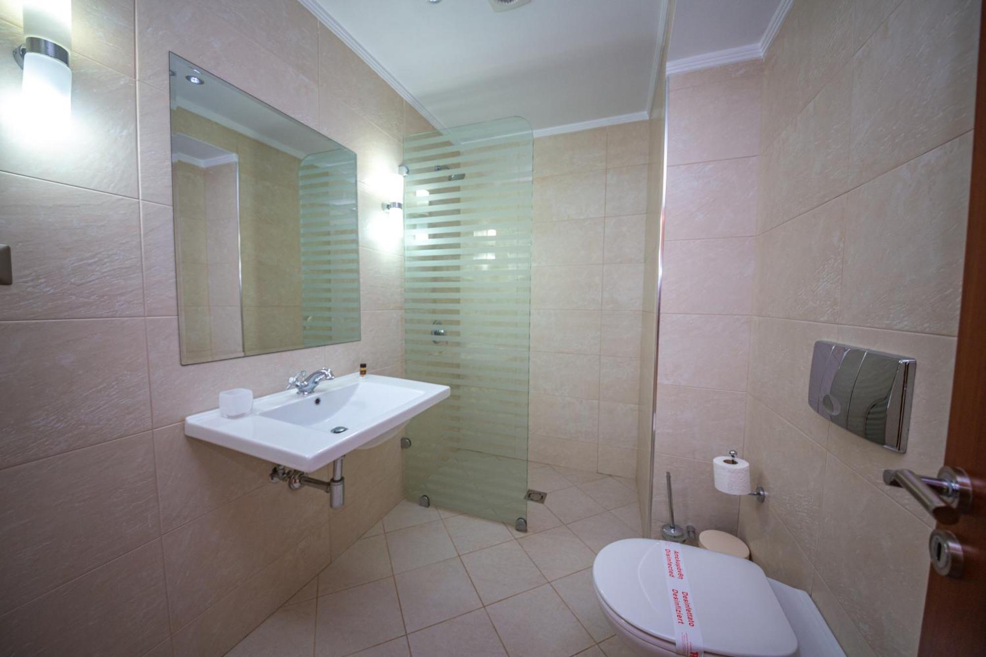 Hotel Borshi Zimmer foto